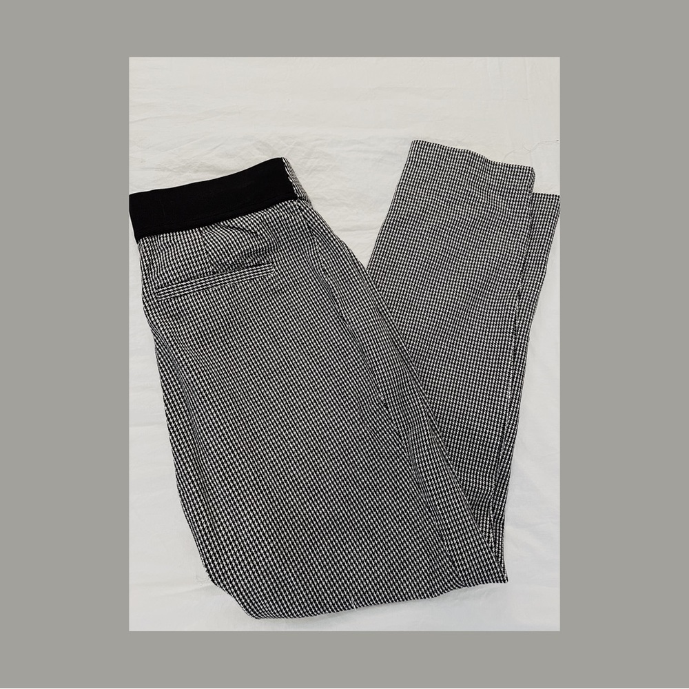 High-Rise Slim Ankle Pants